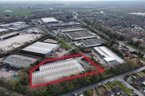 Warehouse to rent, Chesford Grange Warrington WA1 4RQ