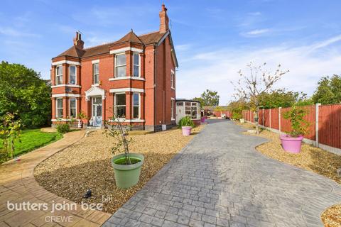 4 bedroom detached house for sale, Manor Avenue, Crewe