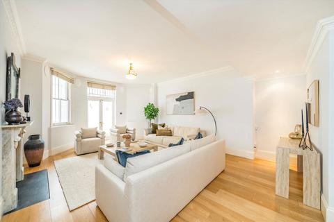 undefined, Holland Park, London W11