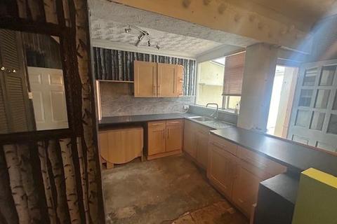 3 bedroom terraced house for sale, New Dock Road, Llanelli