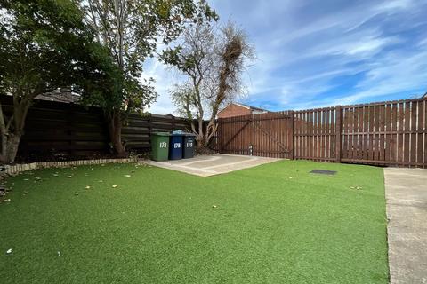 3 bedroom semi-detached house for sale, Masefield Drive, South Shields, Tyne and Wear, NE34