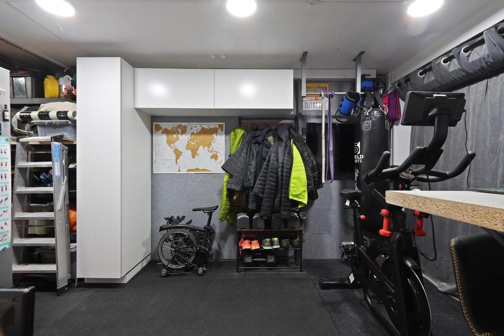 Garage / home gym