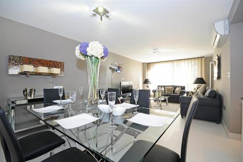 3 bedroom flat to rent, BOYDELL COURT, ST JOHNS WOOD PARK, London, NW8