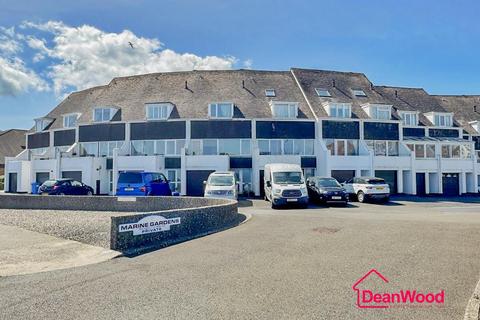 8 Marine Gardens, Ramsey