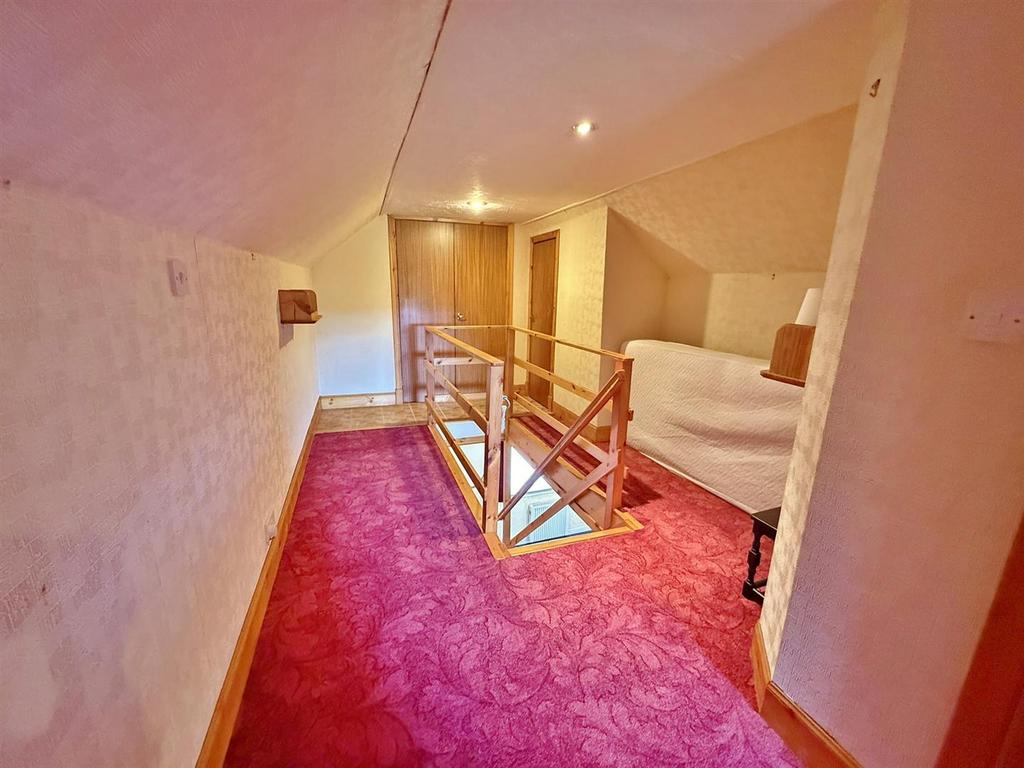 Upper hallway from bedroom