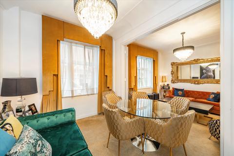 2 bedroom flat for sale, Hertford Street, London, W1J