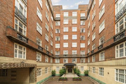 2 bedroom flat for sale, Hertford Street, London, W1J