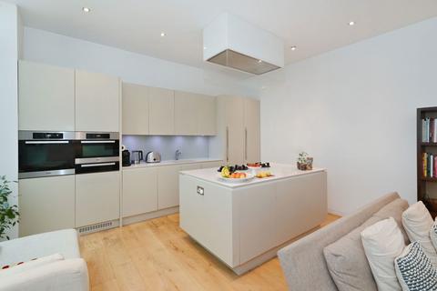 5 bedroom mews for sale, Gloucester Mews West, London W2