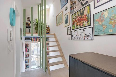 1 bedroom flat for sale, Warwick Avenue, Little Venice W9