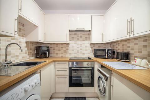 1 bedroom flat for sale, Christyne Court,  Stakes Road, Waterlooville, PO7 5XT