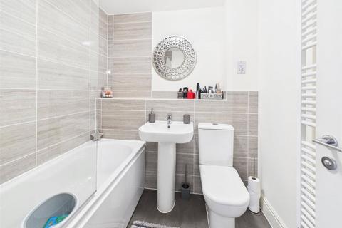 11 Dreadnaught Drive, Gloucester, GL1 5RA