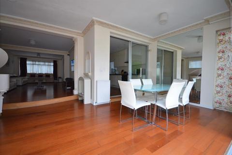undefined, Penhurst Gardens, Edgware , Middlesex, HA8 9TT