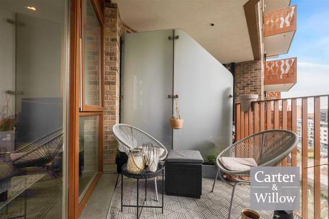 2 bedroom apartment for sale, The Halcyon, 6 Drydock Square, Essex
