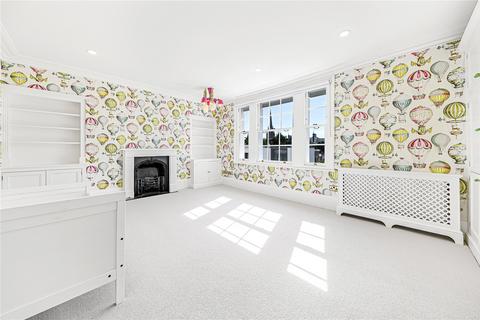5 Pitt Street, London, W8 4NX