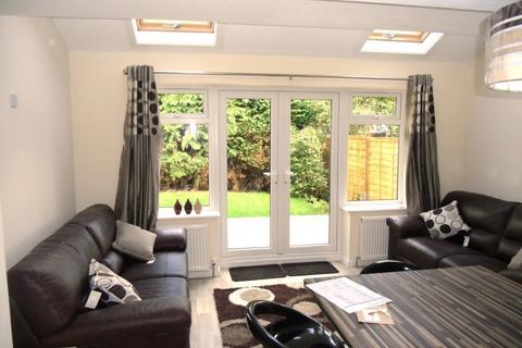 120 Heeley Road, B29 6EZ