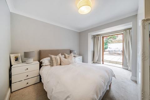 2 bedroom terraced house for sale, Chelverton Road, London, SW15
