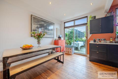 34 Brodrick Grove, London, SE2 0SS
