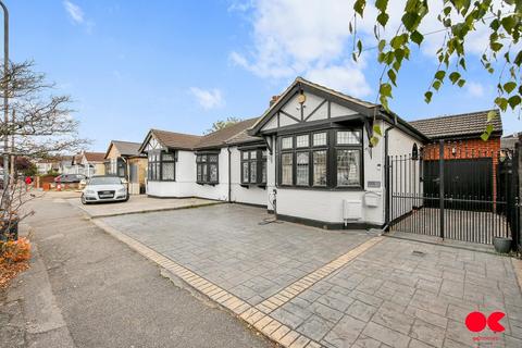 3 bedroom semi-detached bungalow for sale, Stafford Avenue, Hornchurch RM11