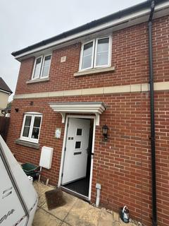 3 bedroom end of terrace house to rent, Medlar Close, Bristol BS10