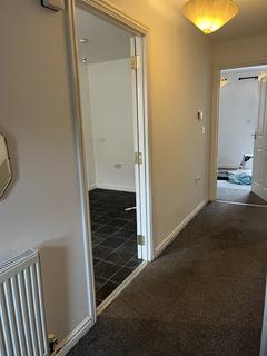 3 bedroom end of terrace house to rent, Medlar Close, Bristol BS10