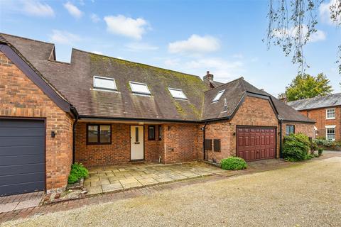 4 bedroom link detached house for sale, Spring Place, Church Lane, Romsey Town Centre