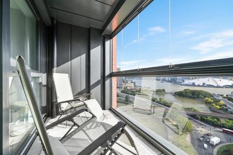 undefined, Avalon Point, 1 Silvocea Way, E14
