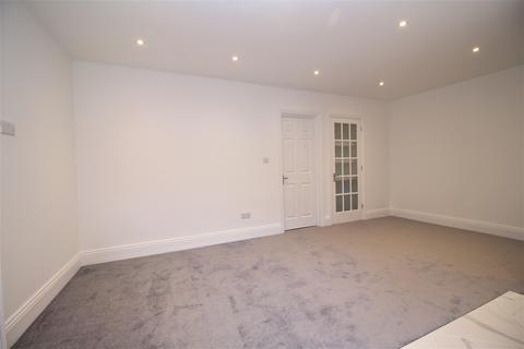 undefined, Roxborough Park, Harrow HA1