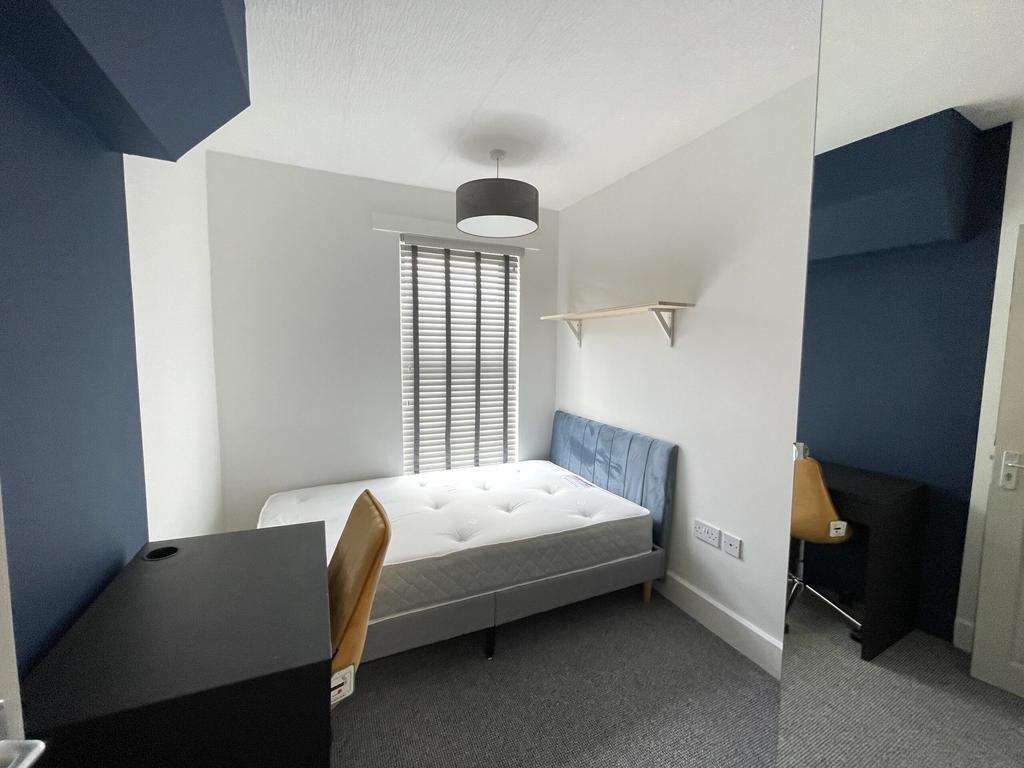 47 Hood Street - Bedroom 2.jpg