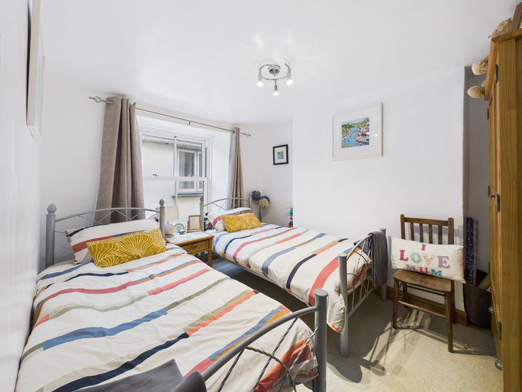 Cam05627 g0 pr0022 still012