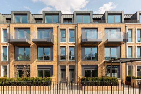 2 bedroom duplex for sale, Leamore Street, London W6