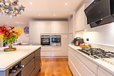 57 Barnfield Road, St Albans, AL4 9UD