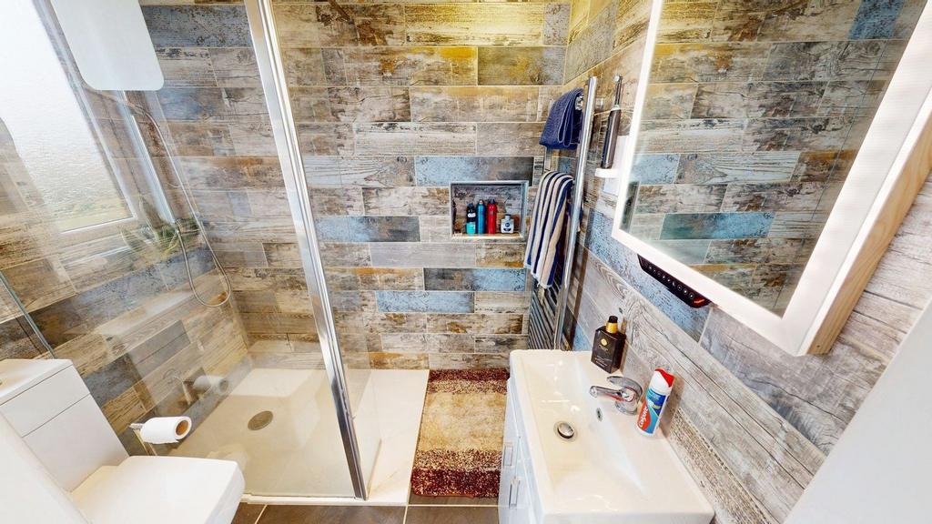 Ensuite