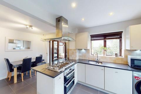 3 bedroom semi-detached house for sale, Wingates Lane, Westhoughton, BL5