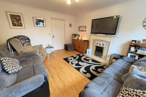 undefined, Crosse Close, Weedon, Northampton