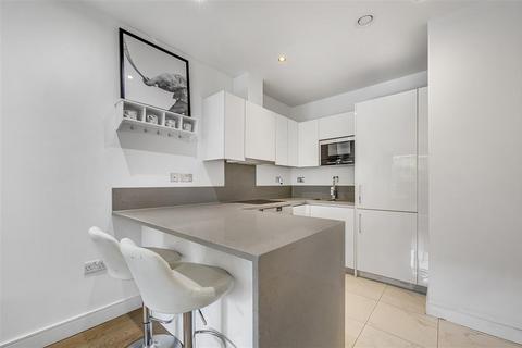 2 bedroom flat for sale, Longfield Avenue, London W5
