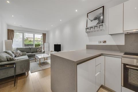 2 bedroom flat for sale, Longfield Avenue, London W5