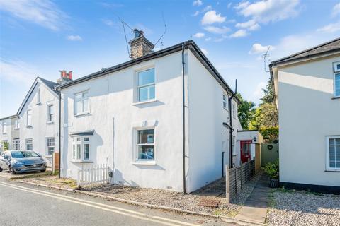 28 Pikes Hill, Epsom, KT17 4EA