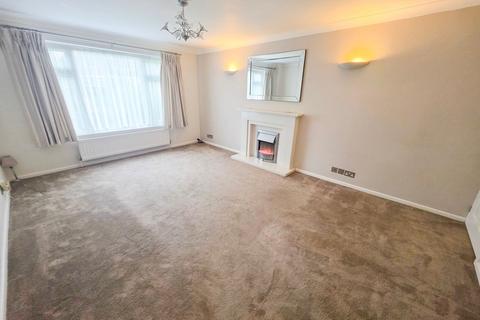 4 bedroom detached house to rent, Countess Close, Wimborne, BH21