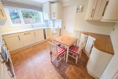 4 bedroom detached house to rent, Countess Close, Wimborne, BH21