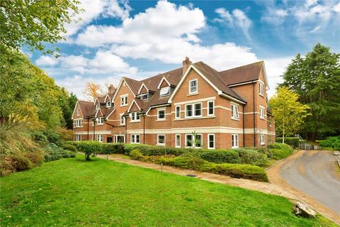 2 bedroom penthouse to rent, Lakewood, Portsmouth Road, Esher, Surrey, KT10