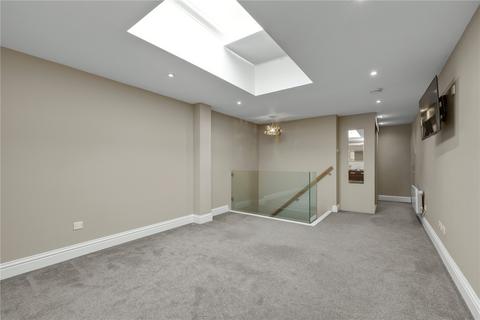 undefined, Lakewood, Portsmouth Road, Esher, Surrey, KT10