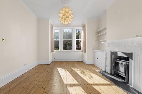 5 bedroom house to rent, Barrington Road, London N8