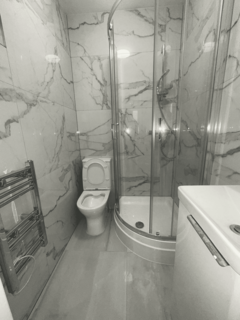 6 bedroom semi-detached house to rent, Uamvar Street, London, E14