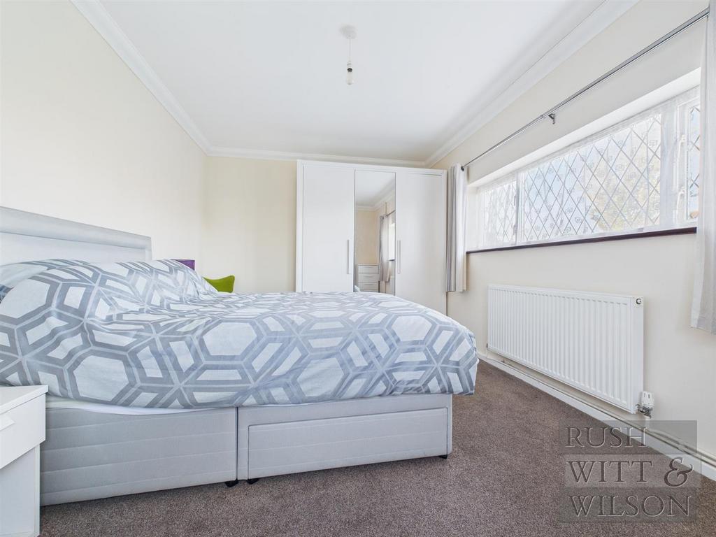 CAM03417 G0-PR0870-STILL011.jpg