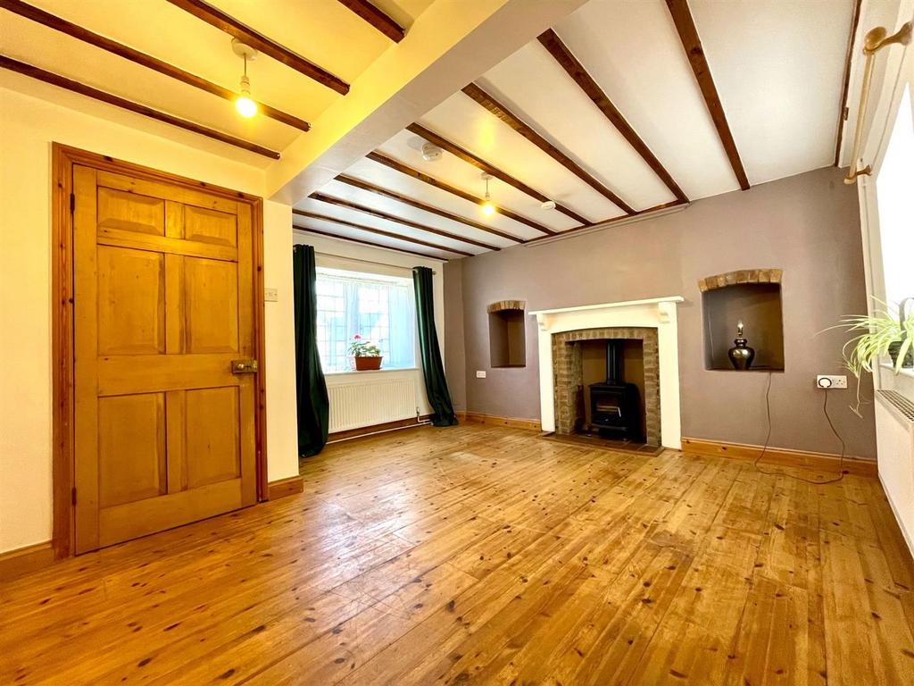 B. NEW SITTING ROOM.jpg