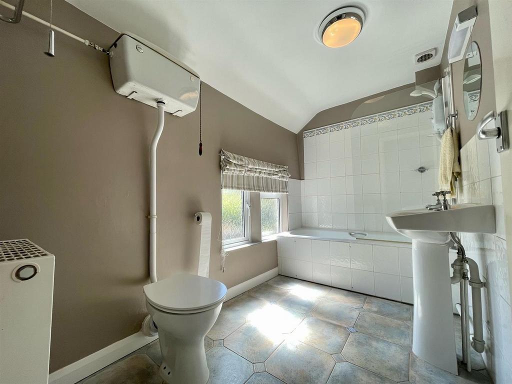 I. NEW BATHROOM.jpg