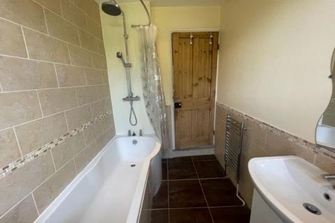 3 bedroom terraced house to rent, Clarendon Park Road, Leicester