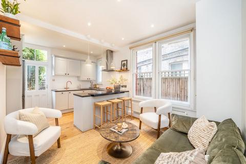 Hailsham Avenue, London SW2