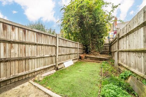 2 bedroom maisonette for sale, Hailsham Avenue, London SW2