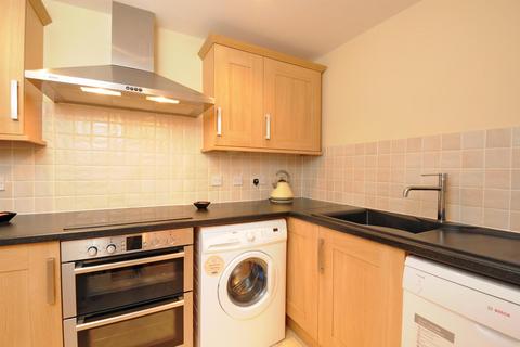 3 bedroom flat to rent, Beech Road, Headington, Oxford, OX3
